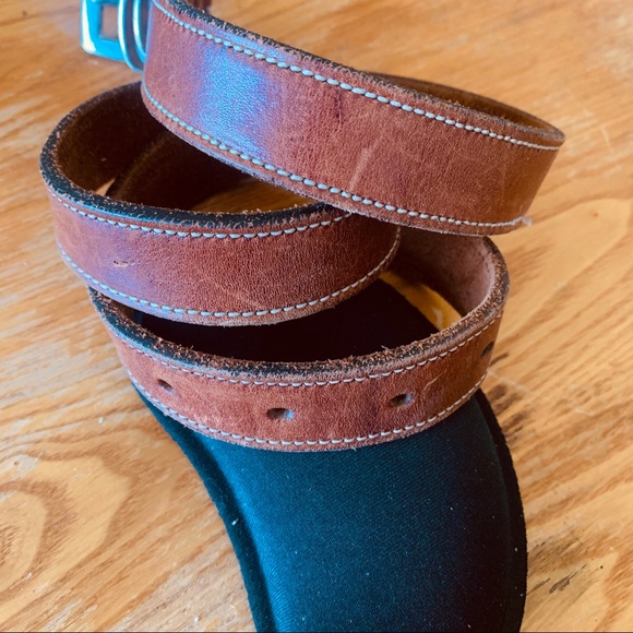 Unbranded Women's Brown Leather Belt with Contrast Stitch Size Small - Picture 14 of 16